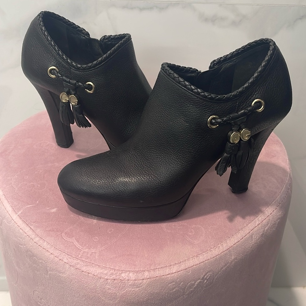 Gucci black leather booties